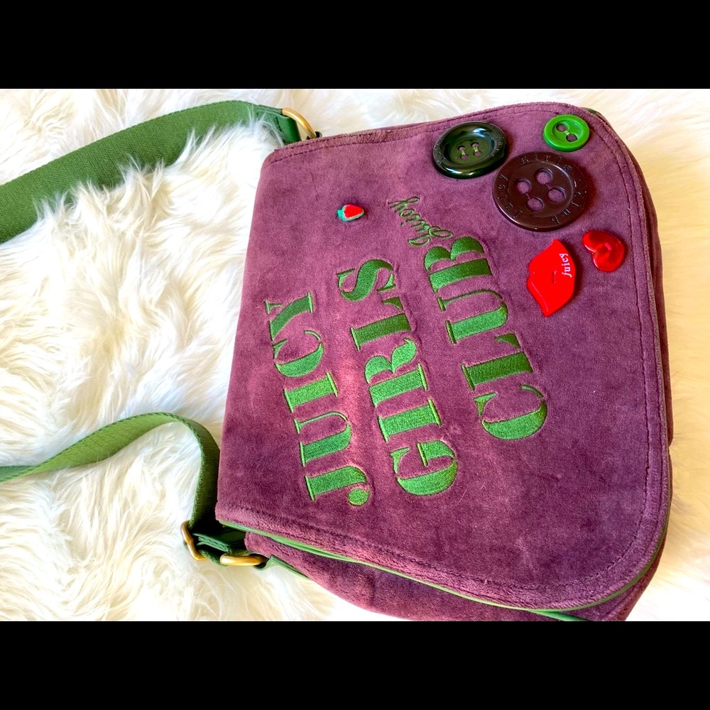 🍓💋🧃Juicy Couture Cross Body Bag kiss